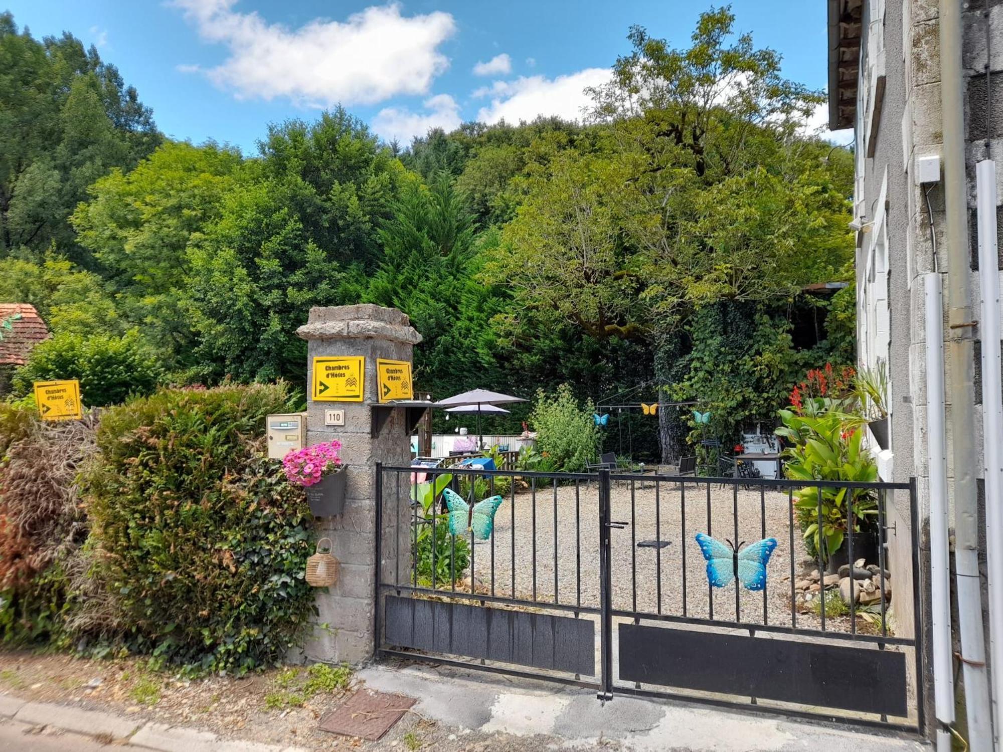 Carpe Diem Bed And Breakfast บูลิ-ซัวร์-ดอร์ดองเน ภายนอก รูปภาพ